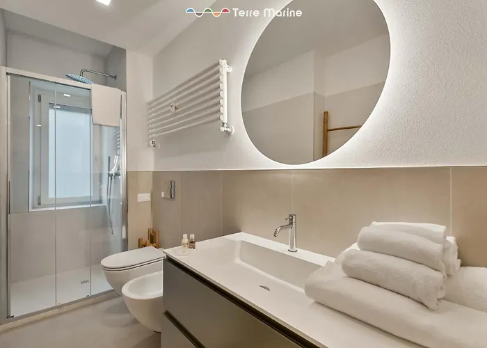 The Prestige, Terre Marine Apartman *